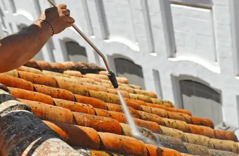 Nettoyage de toitures - Rosières-en-Santerre